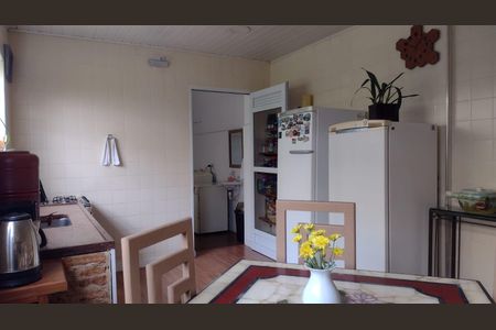 Casa à venda com 180m², 2 quartos e 2 vagasCozinha