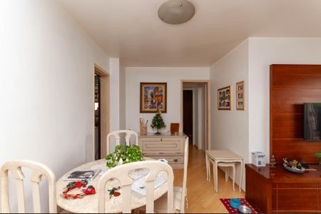 Apartamento à venda com 72m², 2 quartos e 1 vaga Apartamento à venda com 72m², 2 quartos e 1 vagaSala