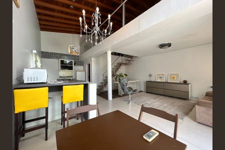 Apartamento para alugar com 80m², 1 quarto e 1 vaga