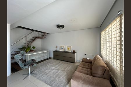 Apartamento para alugar com 80m², 1 quarto e 1 vaga