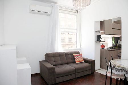 Sala de apartamento para alugar com 1 quarto, 49m² em Centro Histórico, Porto Alegre