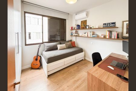 Apartamento à venda com 150m², 4 quartos e 4 vagasSuíte 2