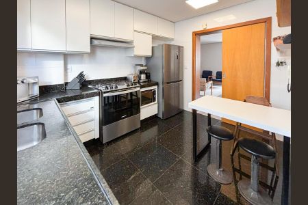 Apartamento à venda com 150m², 4 quartos e 4 vagasCozinha