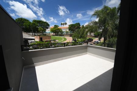 Casa de condomínio à venda com 185m², 3 quartos e 2 vagasSacada