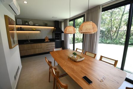 Casa de condomínio à venda com 185m², 3 quartos e 2 vagasVaranda gourmet