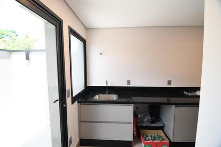 Casa de condomínio à venda com 185m², 3 quartos e 2 vagasÁrea de Serviço