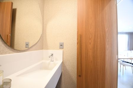 Casa de condomínio à venda com 185m², 3 quartos e 2 vagasLavabo