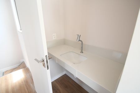 Casa de condomínio à venda com 221m², 3 quartos e 2 vagasBanheiro Suíte 1