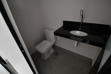 Casa de condomínio à venda com 221m², 3 quartos e 2 vagasBanheiro de serviço