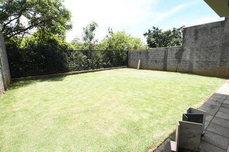 Casa de condomínio à venda com 221m², 3 quartos e 2 vagasVaranda gourmet - Vista
