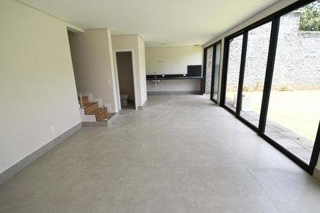 Casa de condomínio à venda com 221m², 3 quartos e 2 vagasVaranda gourmet