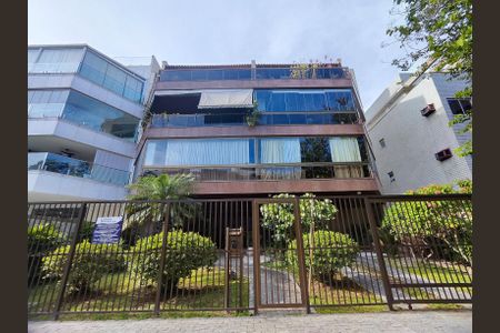 Apartamento à venda com 85m², 3 quartos e 1 vagaFachada