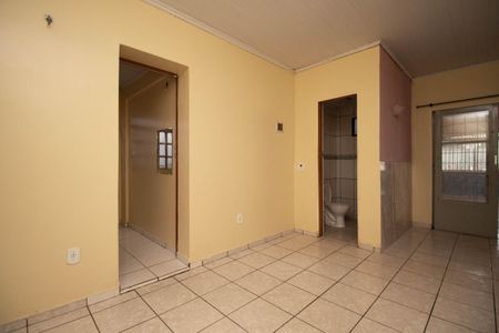 Sala de casa para alugar com 2 quartos, 70m² em Qr 122, Brasília