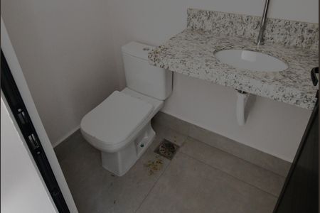 Casa de condomínio à venda com 221m², 3 quartos e 2 vagasBanheiro de serviço