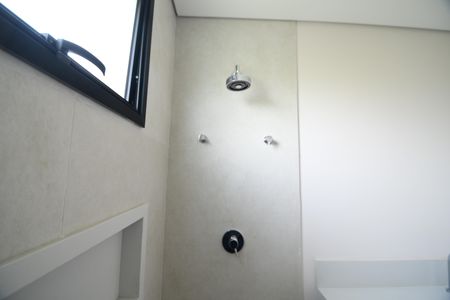 Casa de condomínio à venda com 221m², 3 quartos e 2 vagasBanheiro Suíte 3