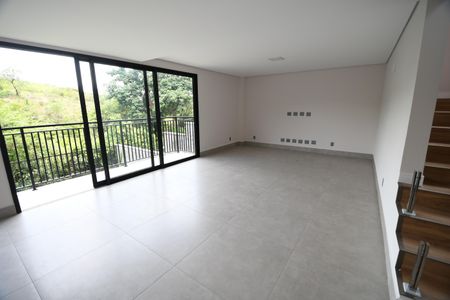 Sala de casa de condomínio à venda com 3 quartos, 221m² em Ville Sainte Hélène, Campinas