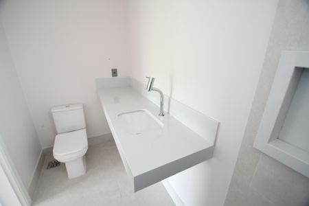 Casa de condomínio à venda com 221m², 3 quartos e 2 vagasBanheiro Suíte 2