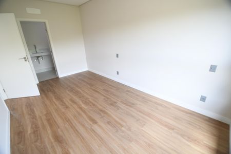 Casa de condomínio à venda com 221m², 3 quartos e 2 vagasQuarto Suíte 2