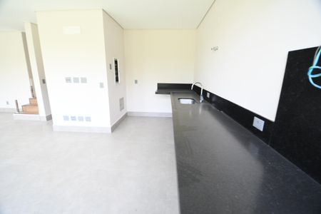 Casa de condomínio à venda com 221m², 3 quartos e 2 vagasVaranda gourmet