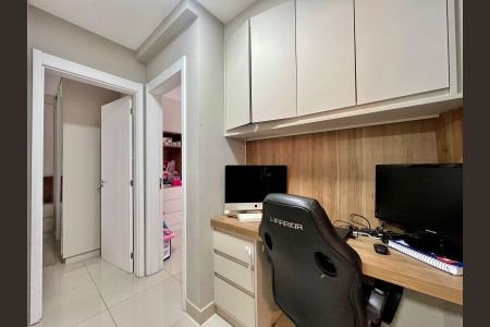 Apartamento para alugar com 68m², 2 quartos e 2 vagasCorredor