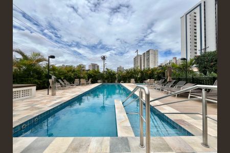 Apartamento para alugar com 68m², 2 quartos e 2 vagasÁrea comum - Piscina