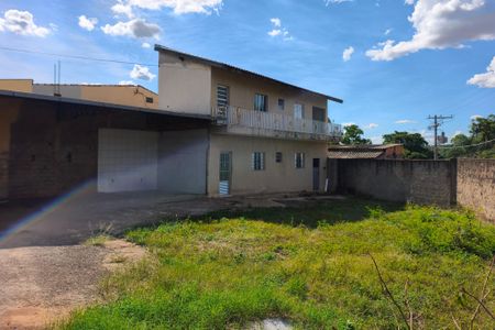 Casa à venda com 363m², 2 quartos e 4 vagasQuintal