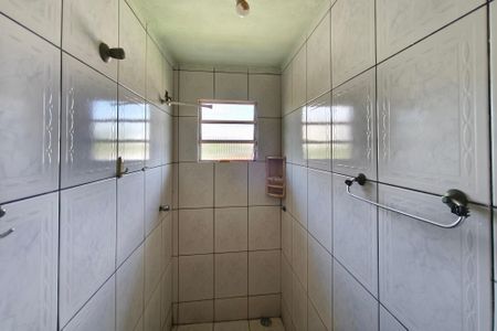 Casa à venda com 363m², 2 quartos e 4 vagasBanheiro 2