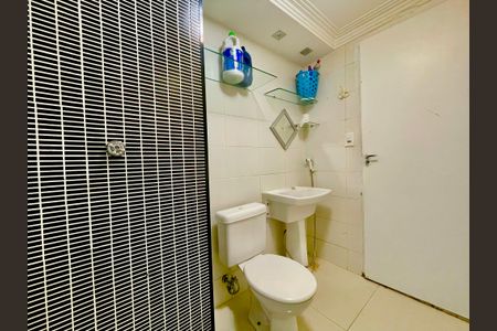 Apartamento para alugar com 64m², 3 quartos e 1 vaga Apartamento para alugar com 64m², 3 quartos e 1 vagaBanheiro 2