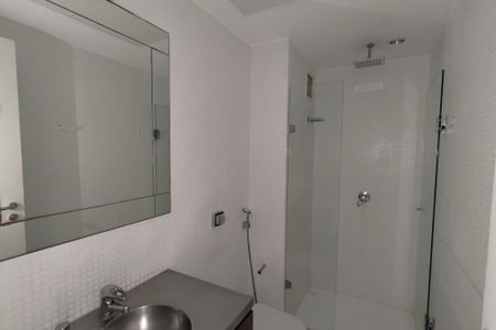 Apartamento à venda com 81m², 2 quartos e 2 vagas Apartamento à venda com 81m², 2 quartos e 2 vagasBanheiro Social