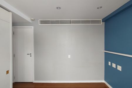 Apartamento à venda com 81m², 2 quartos e 2 vagas Apartamento à venda com 81m², 2 quartos e 2 vagasQuarto 2