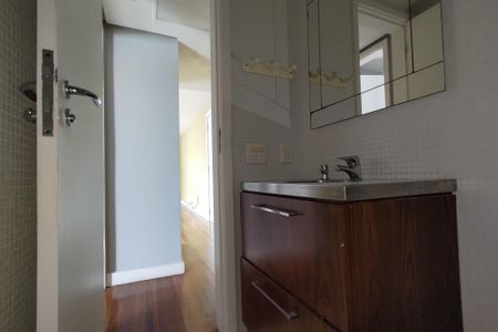Apartamento à venda com 81m², 2 quartos e 2 vagas Apartamento à venda com 81m², 2 quartos e 2 vagasBanheiro Social