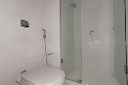 Apartamento à venda com 81m², 2 quartos e 2 vagas Apartamento à venda com 81m², 2 quartos e 2 vagasBanheiro Social