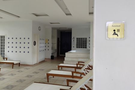 Apartamento à venda com 81m², 2 quartos e 2 vagas Apartamento à venda com 81m², 2 quartos e 2 vagasÁrea comum - Saunas