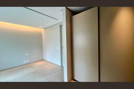 Apartamento à venda com 351m², 4 quartos e 5 vagas Apartamento à venda com 351m², 4 quartos e 5 vagasquarto