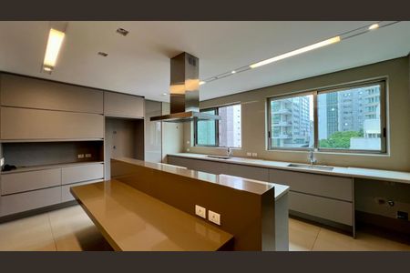 Apartamento à venda com 351m², 4 quartos e 5 vagas Apartamento à venda com 351m², 4 quartos e 5 vagascozinha