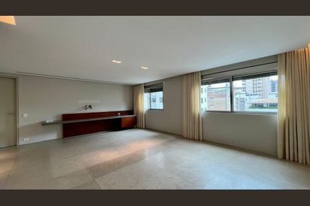 Apartamento à venda com 351m², 4 quartos e 5 vagas Apartamento à venda com 351m², 4 quartos e 5 vagasquarto