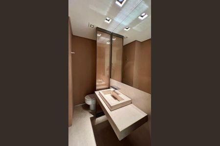 Apartamento à venda com 351m², 4 quartos e 5 vagas Apartamento à venda com 351m², 4 quartos e 5 vagasbanho