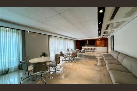 Apartamento à venda com 351m², 4 quartos e 5 vagas Apartamento à venda com 351m², 4 quartos e 5 vagasÁrea comum - Salão de festas