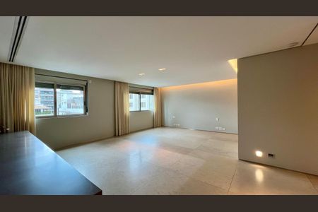 Apartamento à venda com 351m², 4 quartos e 5 vagas Apartamento à venda com 351m², 4 quartos e 5 vagasquarto