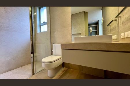 Apartamento à venda com 351m², 4 quartos e 5 vagas Apartamento à venda com 351m², 4 quartos e 5 vagasbanho