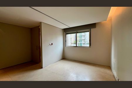 Apartamento à venda com 351m², 4 quartos e 5 vagas Apartamento à venda com 351m², 4 quartos e 5 vagasquarto