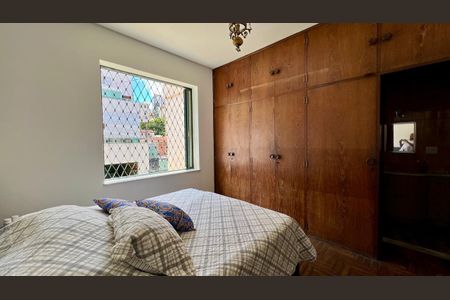 Casa à venda com 161m², 3 quartos e 2 vagasquarto 