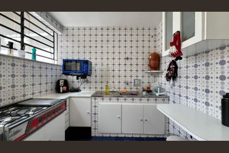 Casa à venda com 161m², 3 quartos e 2 vagascozinha