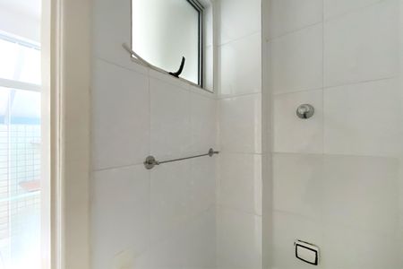 Apartamento para alugar com 120m², 2 quartos e 2 vagasBanheiro de serviço