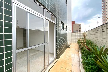 Varanda da Sala de apartamento para alugar com 2 quartos, 120m² em Santo Antônio, Belo Horizonte