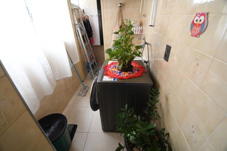 Apartamento à venda com 94m², 3 quartos e 1 vagaÁrea de Serviço