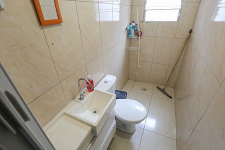 Banheiro de casa para alugar com 1 quarto, 50m² em Vila Dom Pedro I, São Paulo