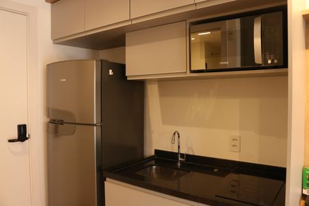 Cozinha de kitnet/studio para alugar com 1 quarto, 24m² em Perdizes, São Paulo