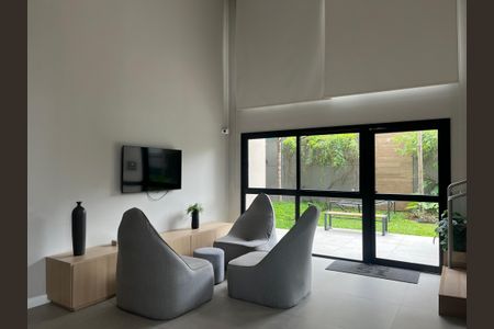 Studio para alugar com 24m², 1 quarto e sem vaga Studio para alugar com 24m², 1 quarto e sem vagaSala de TV