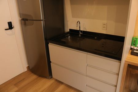 Cozinha de kitnet/studio para alugar com 1 quarto, 24m² em Perdizes, São Paulo